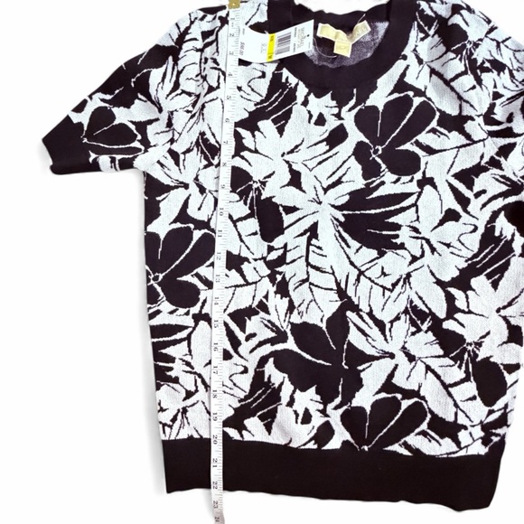Michael Kors Black and White Floral Knit Top MSRP $98.00 - Picture 9 of 9